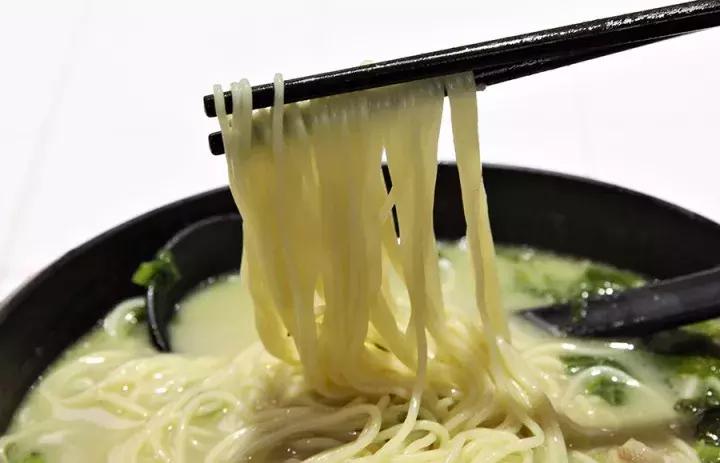 上海必吃榜第一名黄鱼面,上海50一碗的黄鱼面