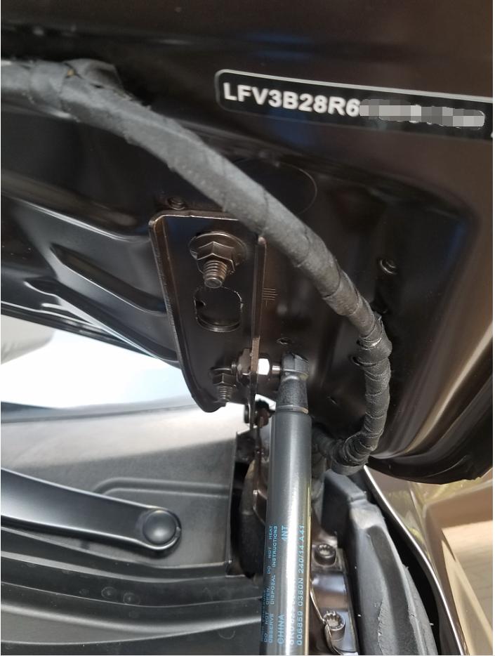 配置差价10万，卖家竟然低配充高配卖，吓的我赶紧买包辣条压压惊