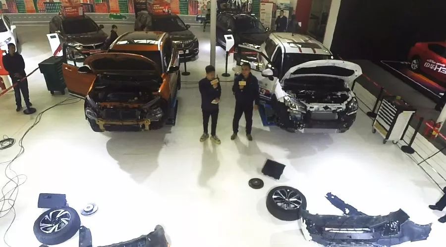 懂车帝拆车后防撞梁,拆车看防撞梁