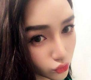 网红王思聪和女伴,王思聪和angelababy关系