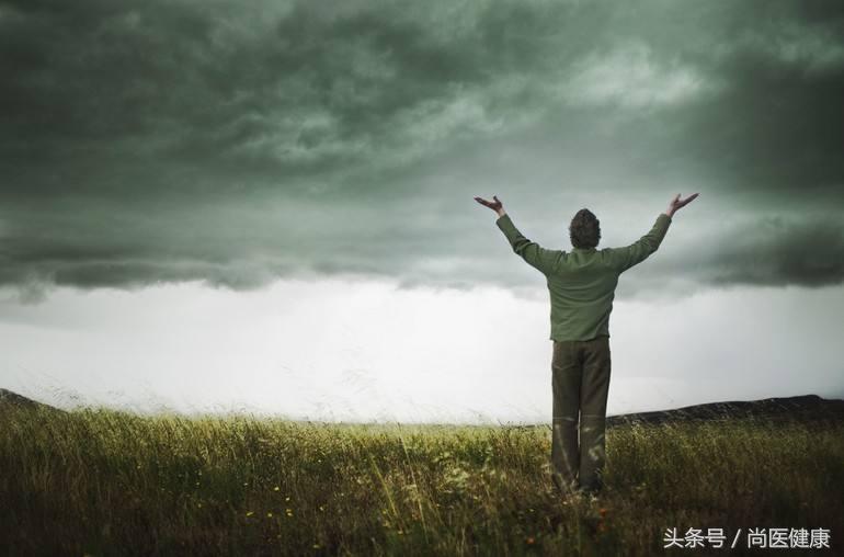 嘴唇太干起皮怎么解决用什么唇膏,嘴唇太干有什么妙招解决