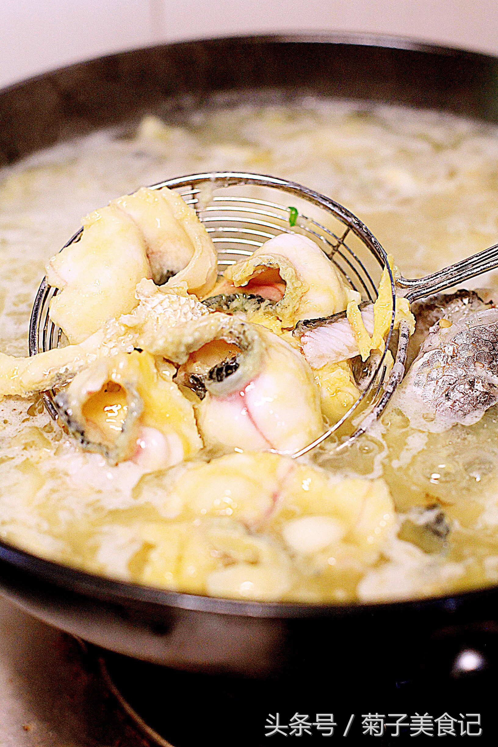 鱼片爽滑细嫩,花鲢水煮活鱼怎么切鱼片