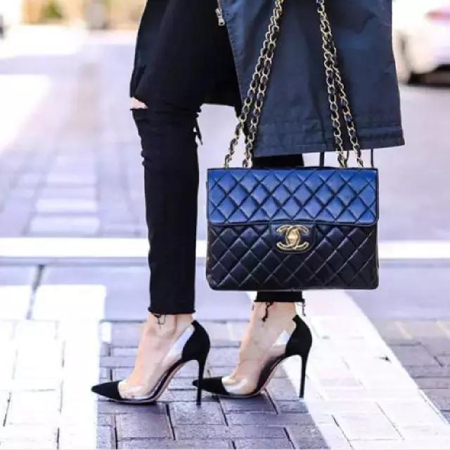 香奈儿cf钱包全球比价,月薪多少可以买香奈儿的包包