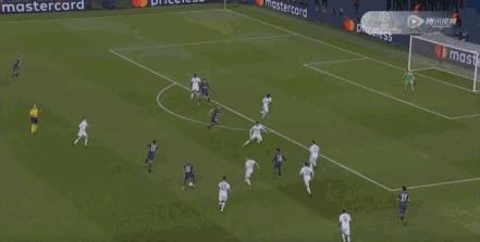 年少嘲讽对手反遭打脸，如今为人谦逊创造历史