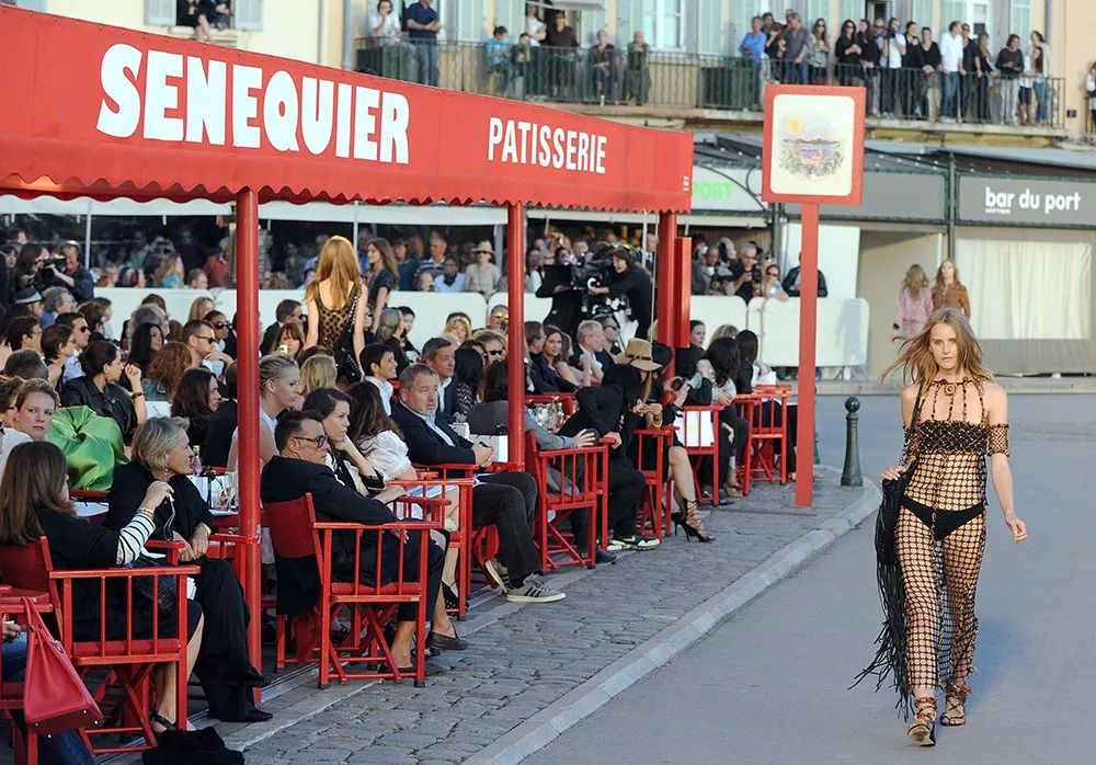 宋茜土味尬舞陈伟霆鹿晗,陈伟霆宋茜情侣装