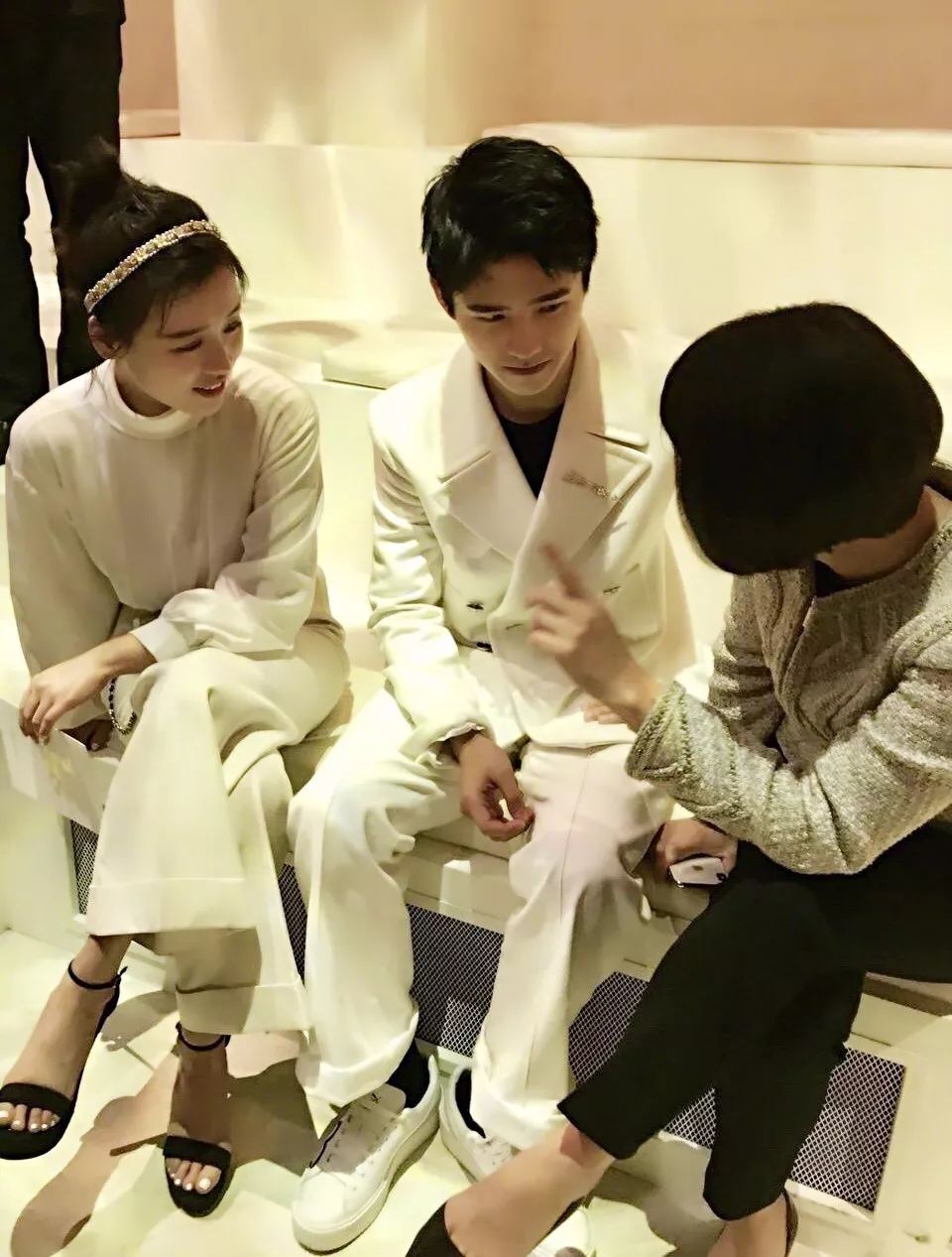 宋茜土味尬舞陈伟霆鹿晗,陈伟霆宋茜情侣装