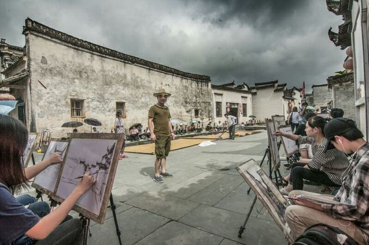 西递附近最著名的景点,西递村美丽的风景