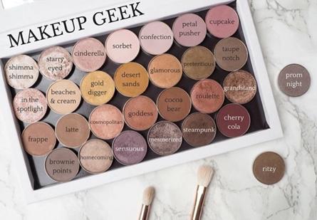 画眼影可以只用一个单色眼影吗,怎么把眼影盘上的眼影单独拿下来