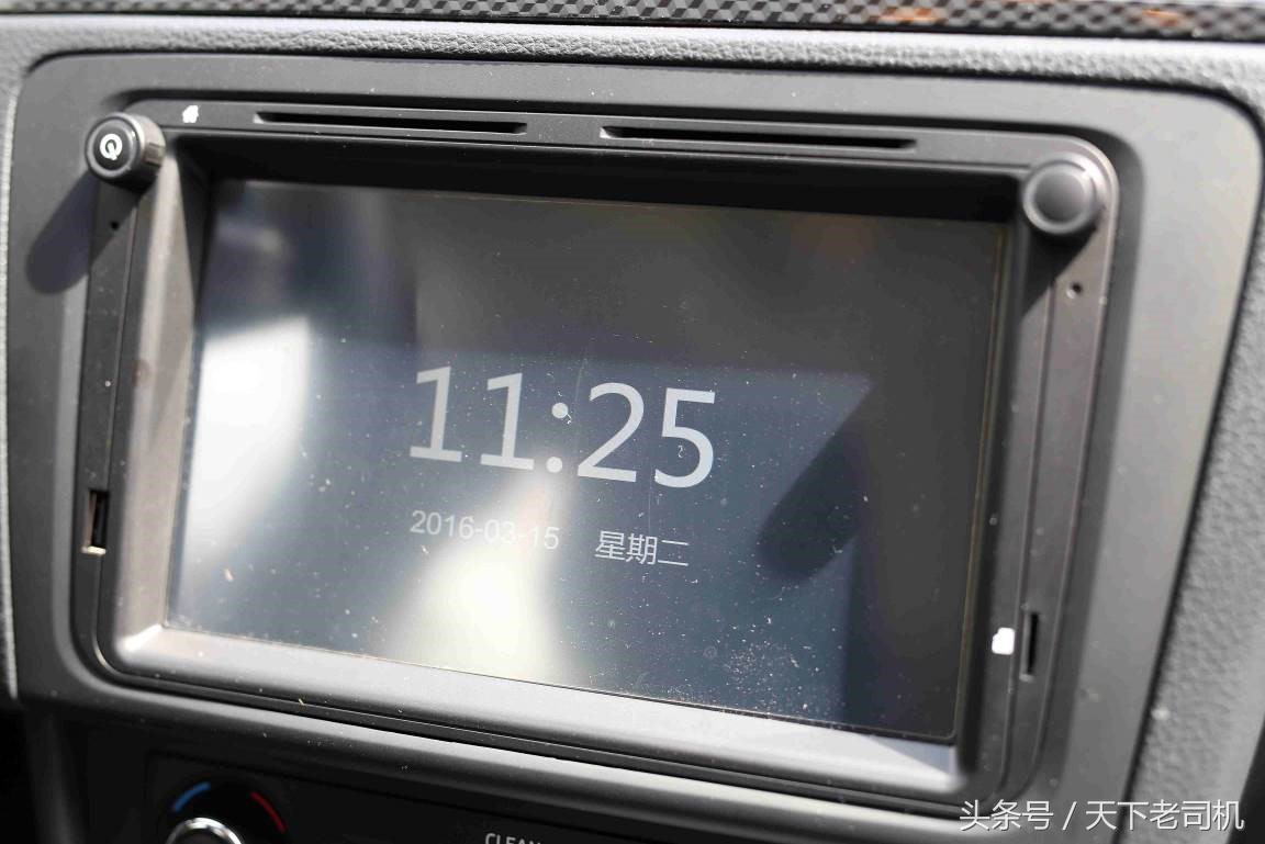 为了幼儿安全安装软件,为儿童安装安全座椅