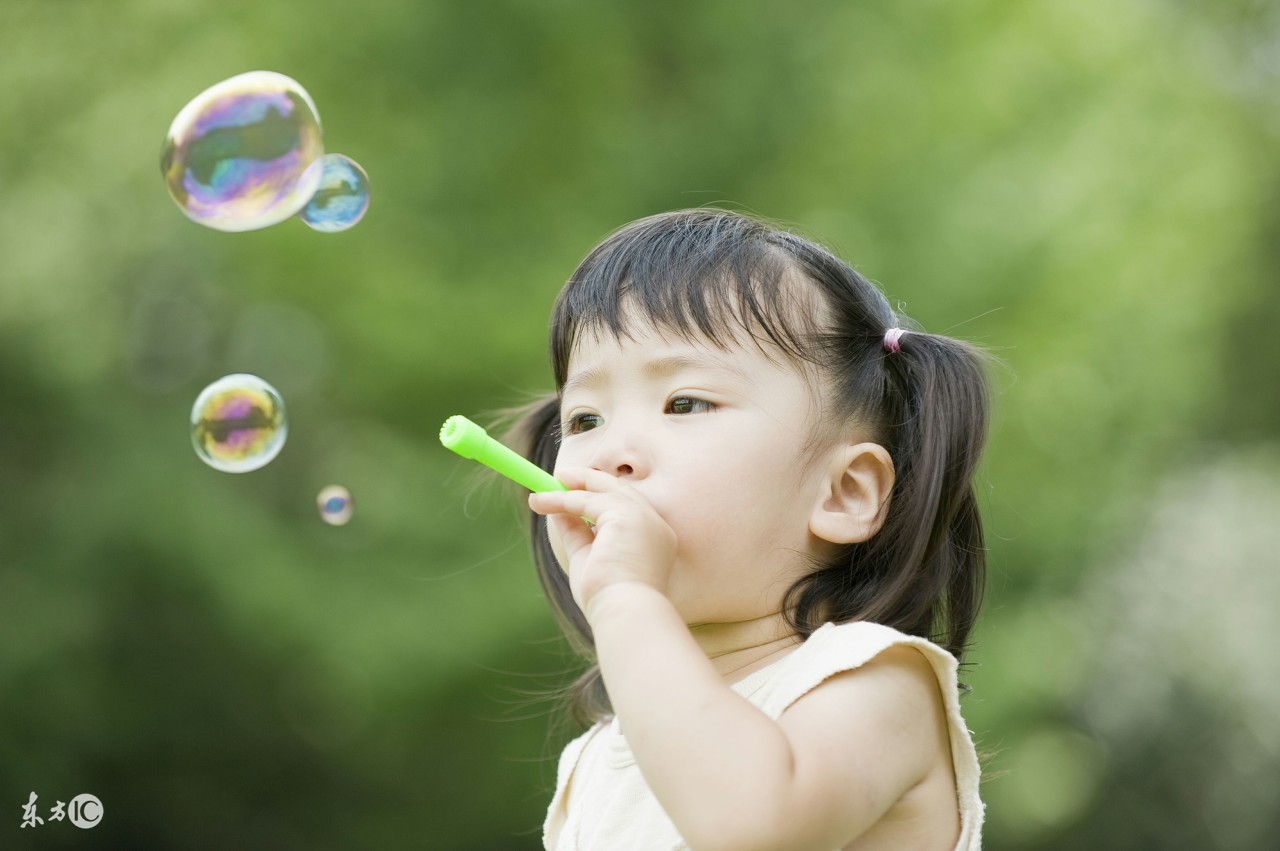 宝宝的屁屁很红是不是肠道有火气,宝宝的屁屁是不是越来越黑