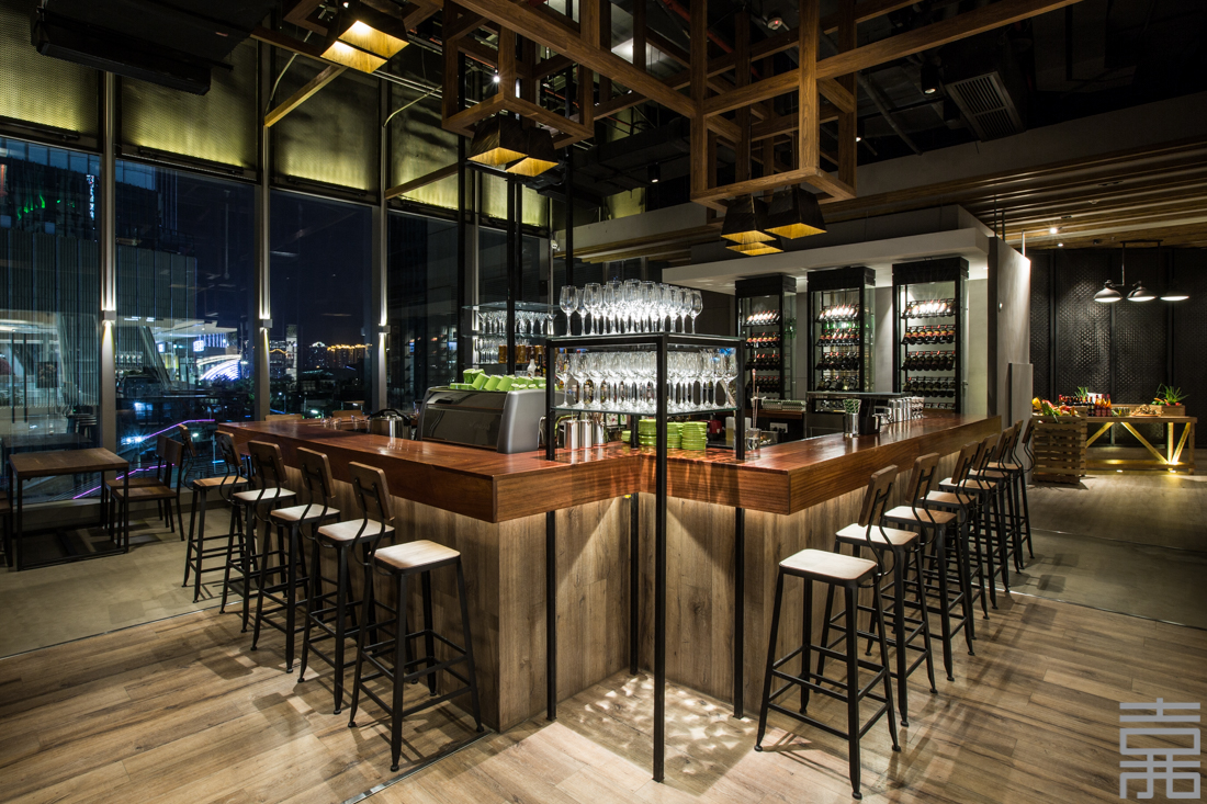 海归美女的西餐厅不得了!用舒芙蕾征服了米其林大厨,来合作菜品