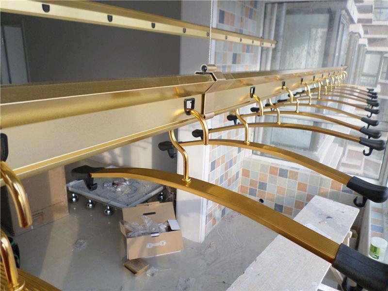 阳台吊顶已完成后怎么设计晾衣架,阳台吊顶了怎么装晾衣架