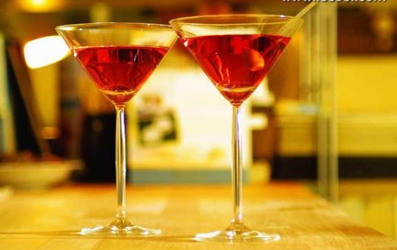 英文酒吧点酒攻略,在国外酒吧怎么点酒