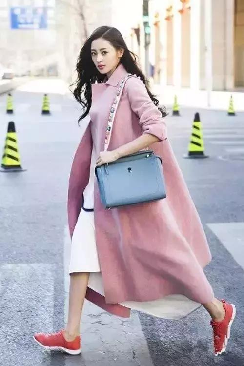 这个冬天毛鞋和毛袜最配,这个冬天鞋推荐