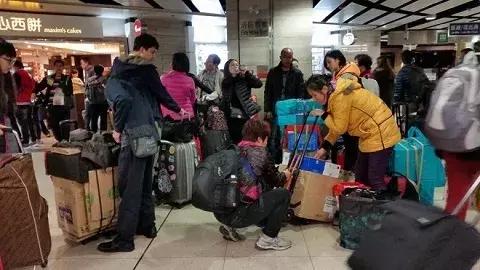 香港买的东西过关要交关税吗,香港可以带多少免税商品回内地