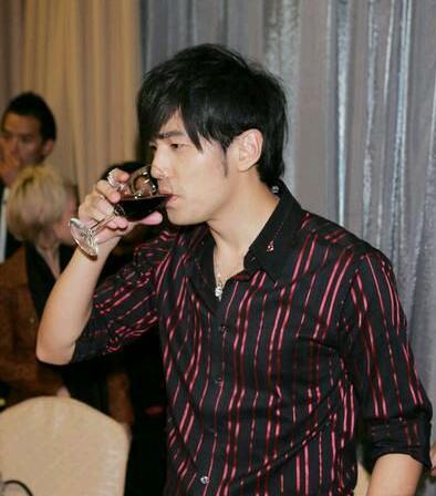 周杰伦喜欢的白葡萄酒,周杰伦喜欢喝什么酒