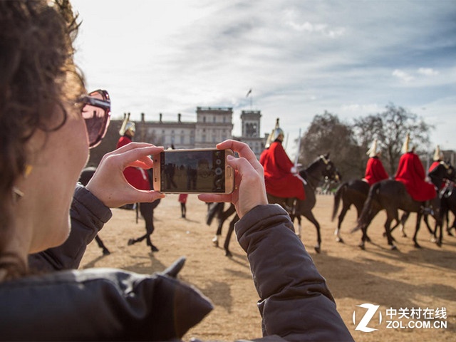 iphonese详细拆机,iphonese对比华为手机