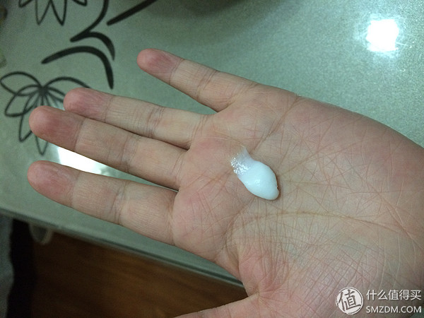 韩束巨补水套装测评,韩束净透淡斑焕白礼盒五件套