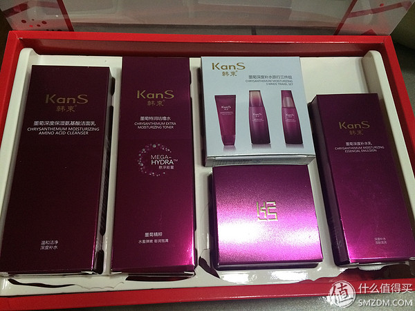 韩束巨补水套装测评,韩束净透淡斑焕白礼盒五件套