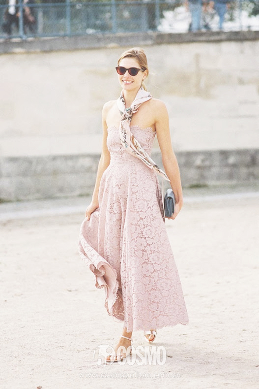 针织开衫怎么样穿更好看,针织开衫穿大点还是小点好看