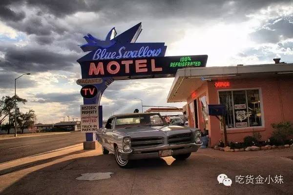 纸牌屋里的烤肋排来南京了！但要坐在公路上吃你敢不敢？！