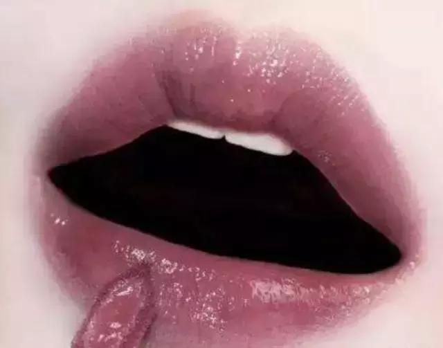 买一套化妆品怎么买,怎么买化妆品省钱又好用