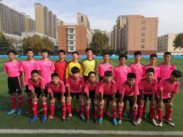 笑傲足球,郑中男儿绿茵写辉煌——郑州中学足球队喜获2017年郑州市“市长杯”青少年校园足球联赛亚军