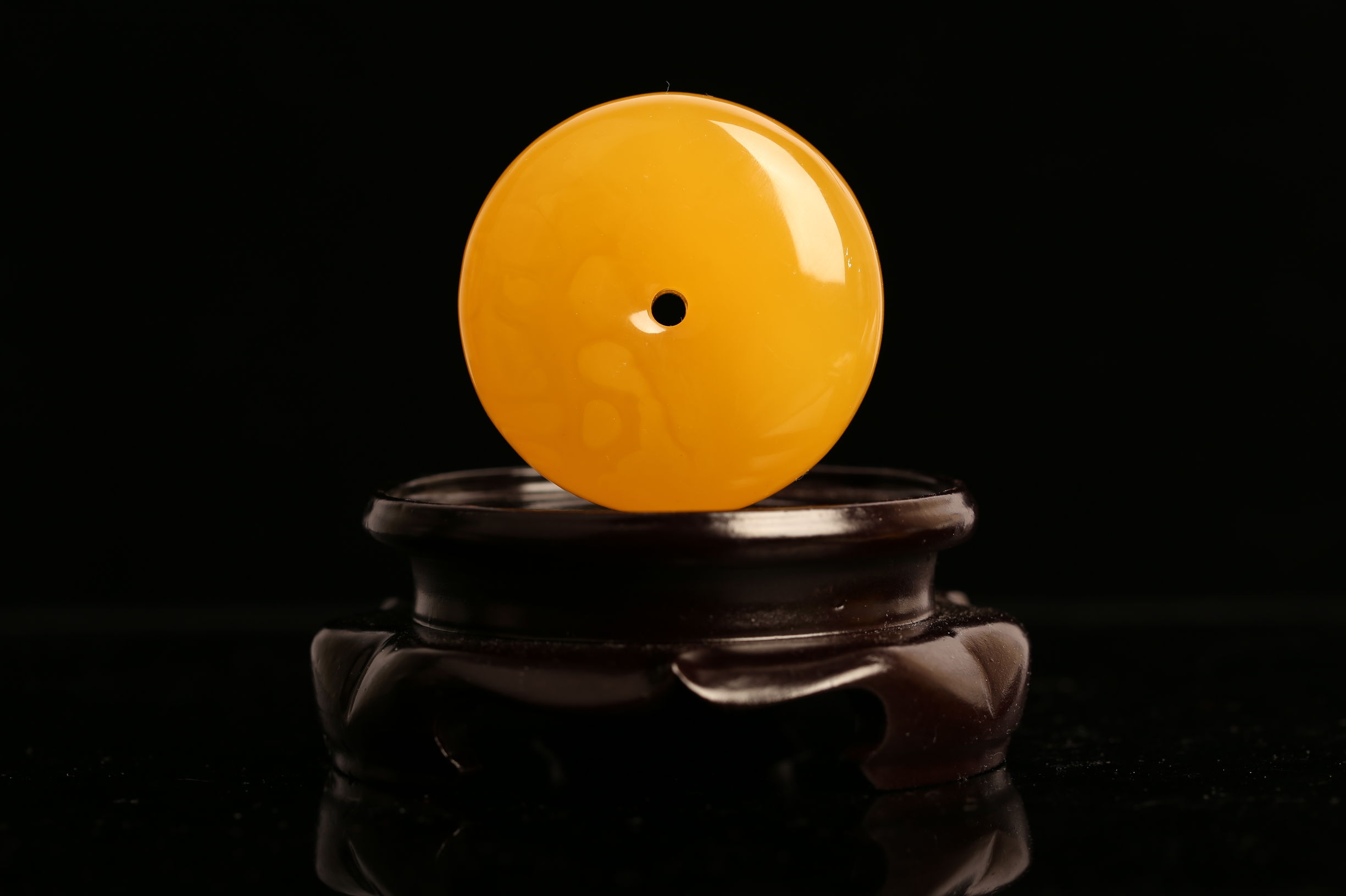 各种琥珀蜜蜡的卖点,带你欣赏不一样的琥珀蜜蜡