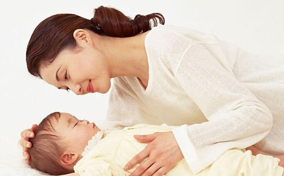 妈妈母乳喂养指导,妈妈们都是怎么母乳喂养的