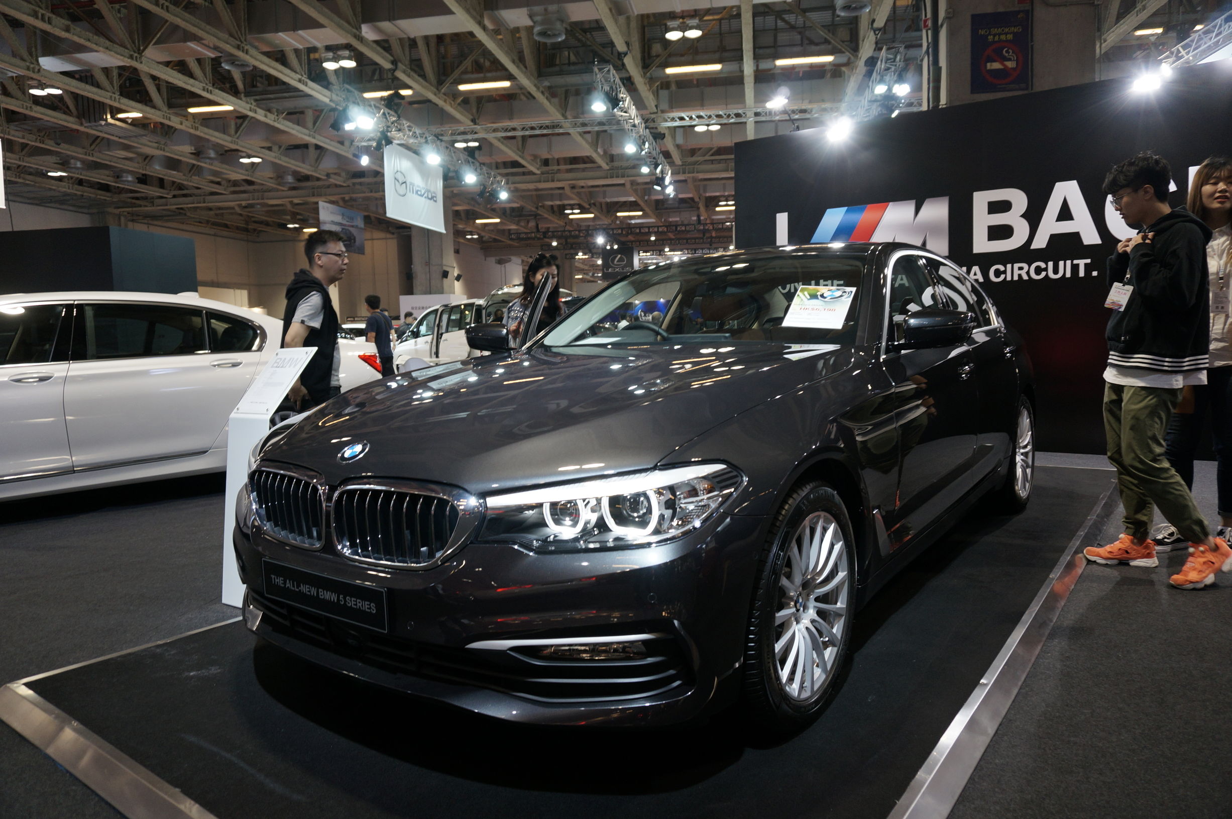 新款宝马标准轴距和长轴距的区别,新款进口宝马520i报价