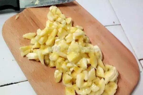 包饺子剩的饺子皮怎么吃,剩饺子皮30种新吃法煎包