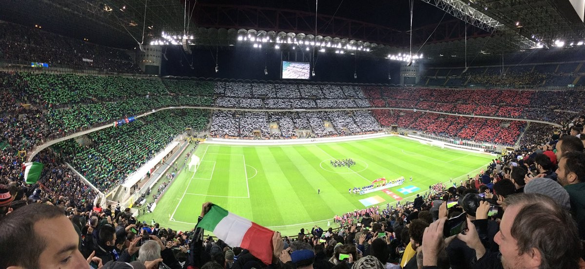 布冯挥泪告别欧洲杯,39岁传奇门神布冯强忍悲伤退场