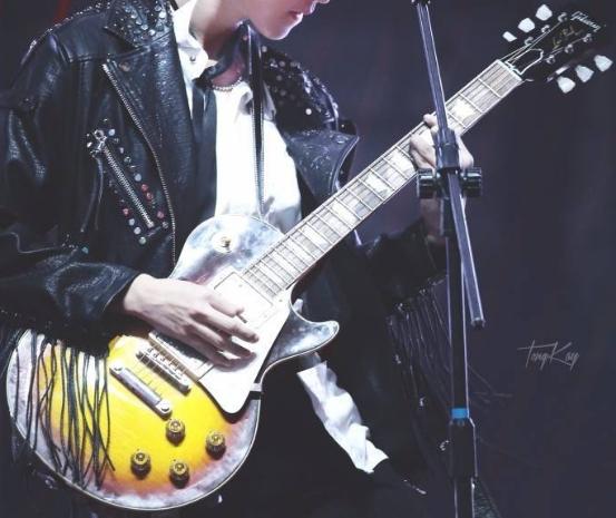 王俊凯喜欢吉他吗,王俊凯喜欢怎么样的人