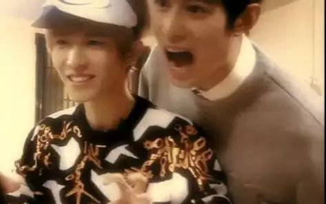 吴亦凡鲶鱼刘海、热巴葬爱公主妆容……明星非主流可怕不？