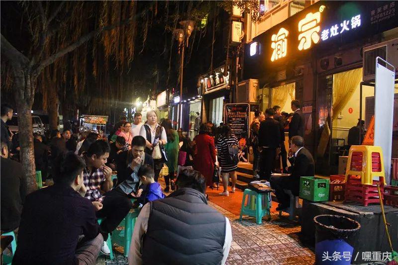 夫妻火锅店从12张桌子月入3000元做到月流水1000000