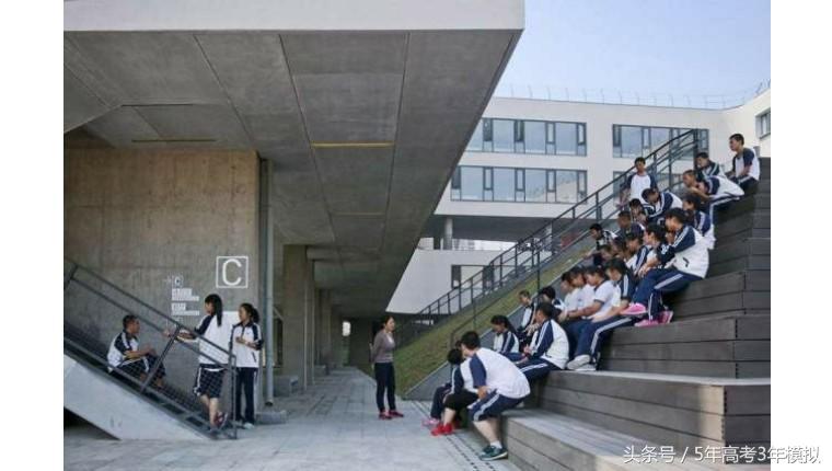 探访北京四中，一所做“教育”而非“教学”的金牌高中