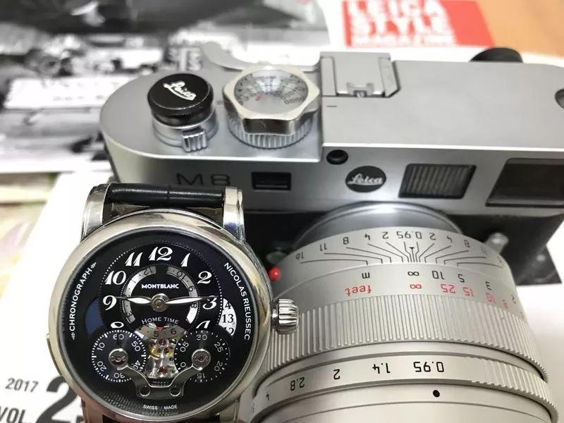 新婚,老婆没有要钻戒,买了一台徕卡