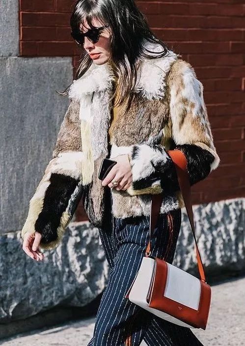 月薪5000的我是怎么存钱买房的,月入多少穿得起celine