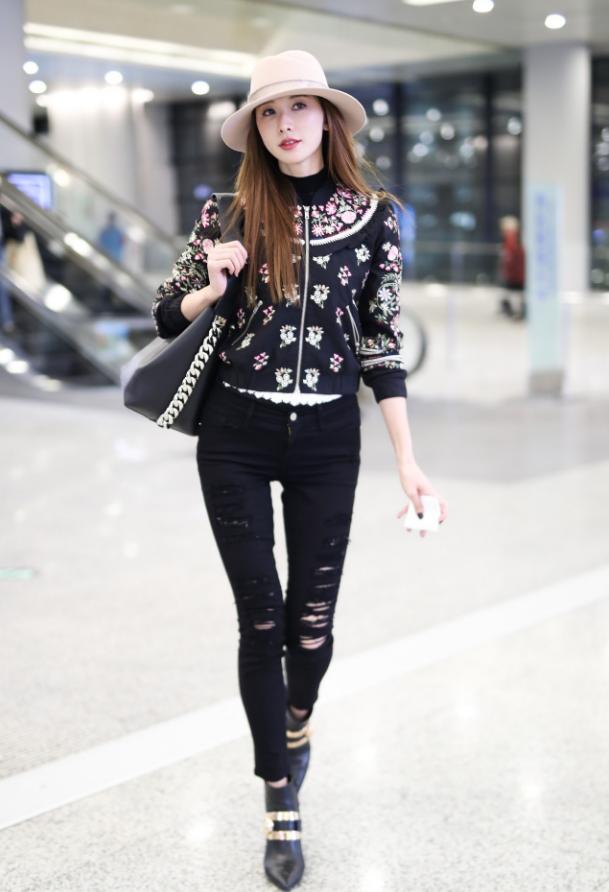 林志玲台下卖萌,林志玲卖萌甜美似少女