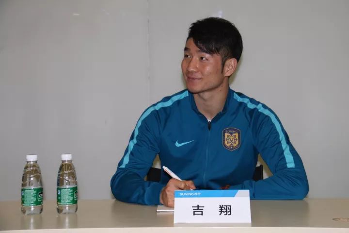 前国脚加入教练组,前国脚开办训练营