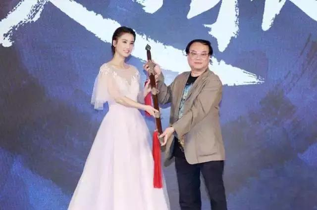 黄圣依在乘风破浪和黄晓明的对话,黄圣依与黄晓明