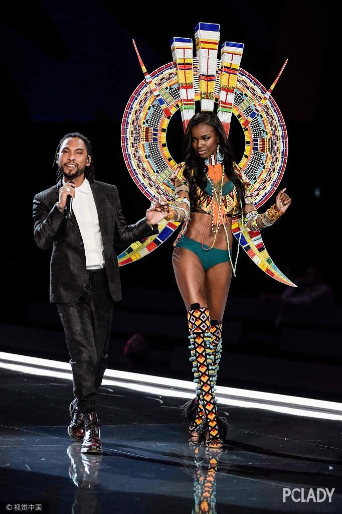 今年维密在哪里,维密奚梦瑶摔倒那一期音乐是什么