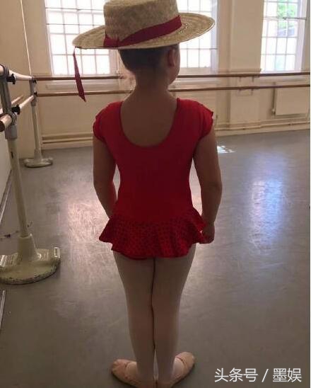 小七名媛淑女养成记，自己设计衣服还diss维多利亚的鞋子