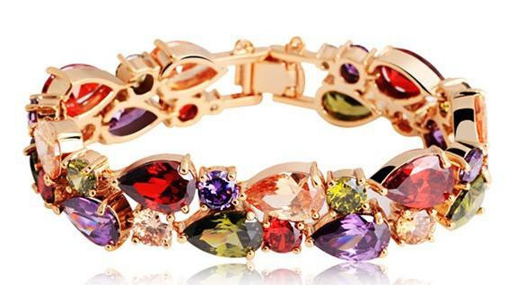 锆石有颜色的图片欣赏,宝石欣赏蓝锆石