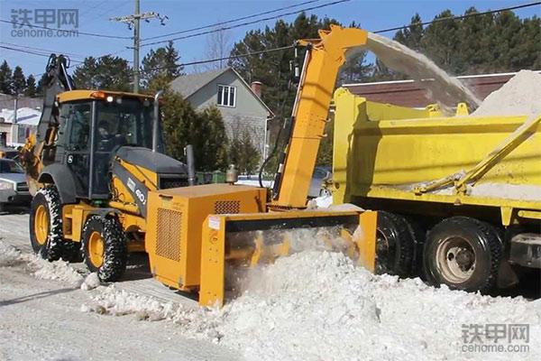 国外发达的除雪机械有哪些,美国除雪工具种类