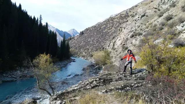 乌孙古道天堂湖在琼库什台吗,乌孙古道天堂湖到黑英山多远