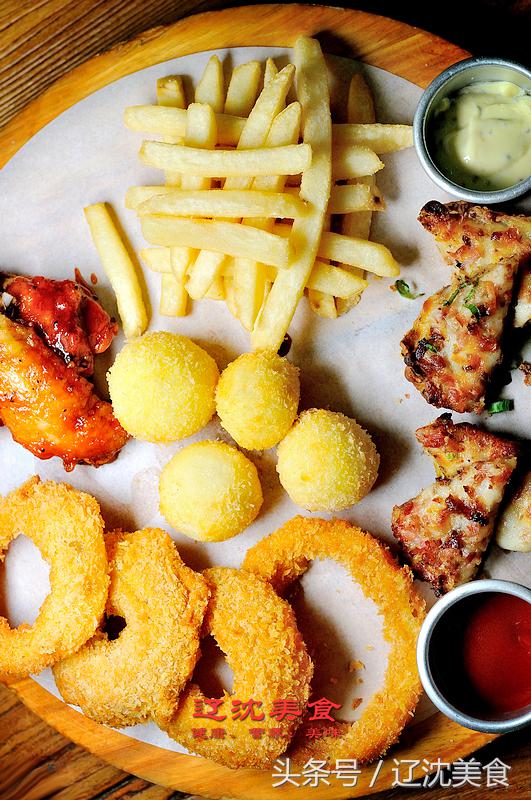 这家西餐厅融合欧美风味与中西风味，披萨永远比别人家多一块