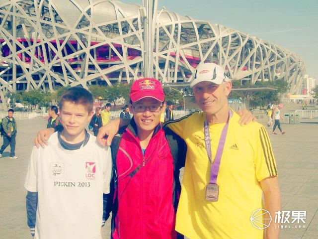 老炮儿在冰上跑的片段,跑半程越野马拉松必备的装备