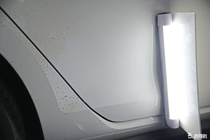 车身小凹陷有必要钣金喷漆吗,车门凹陷是钣金喷漆还是做无痕