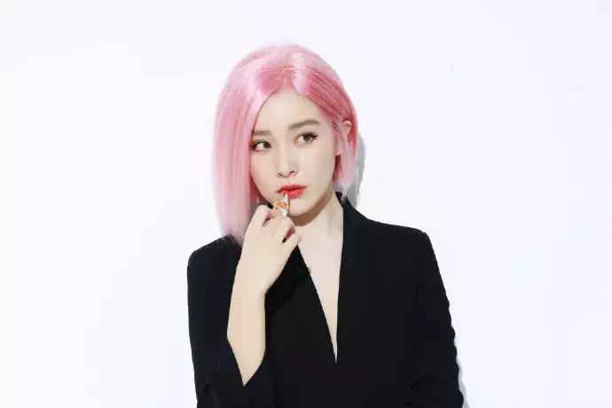 《校对女孩》要被翻拍？PK十元的竟然是她？